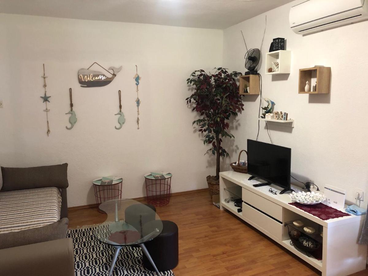 Vacation House "Andy" Pula Ngoại thất bức ảnh