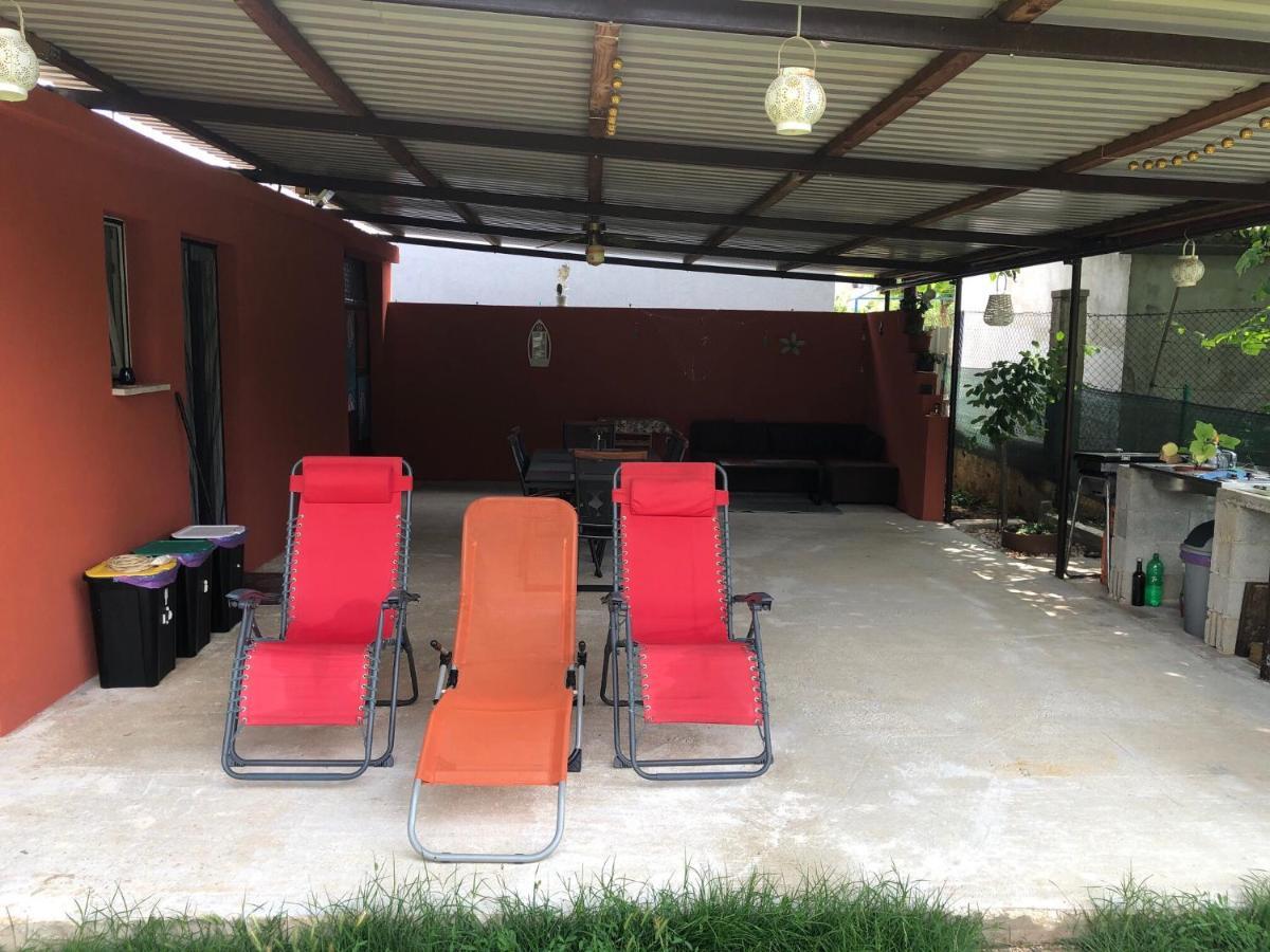 Vacation House "Andy" Pula Ngoại thất bức ảnh