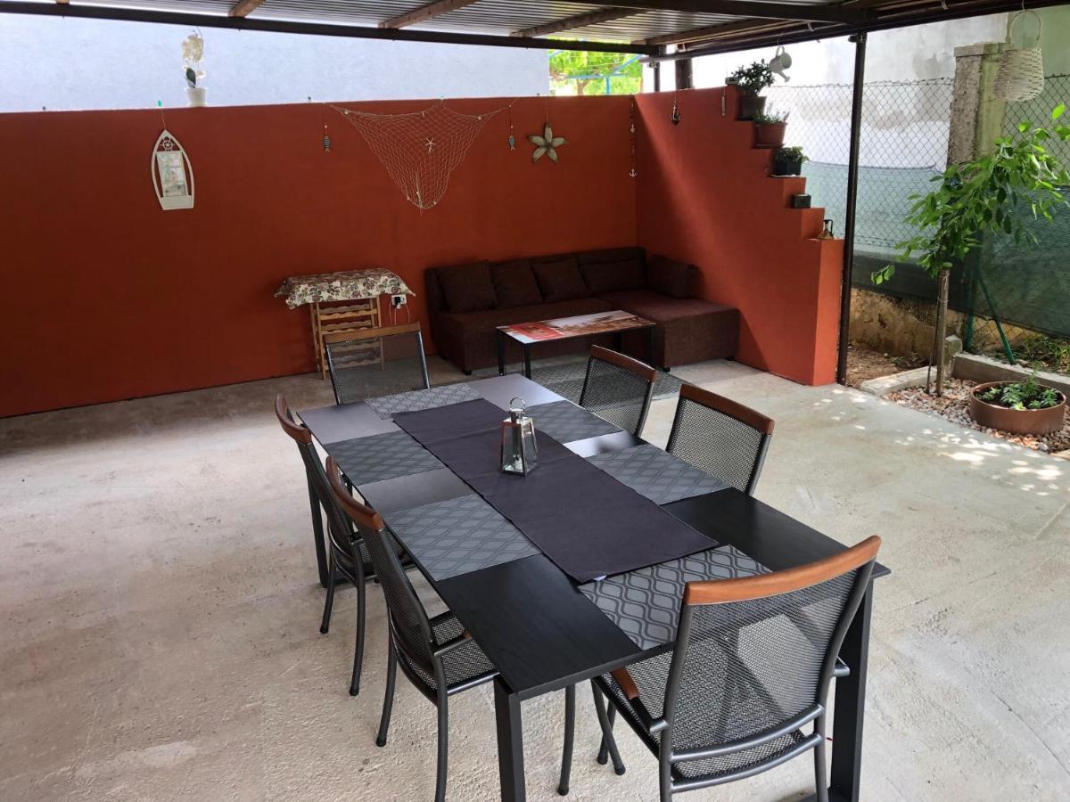 Vacation House "Andy" Pula Ngoại thất bức ảnh