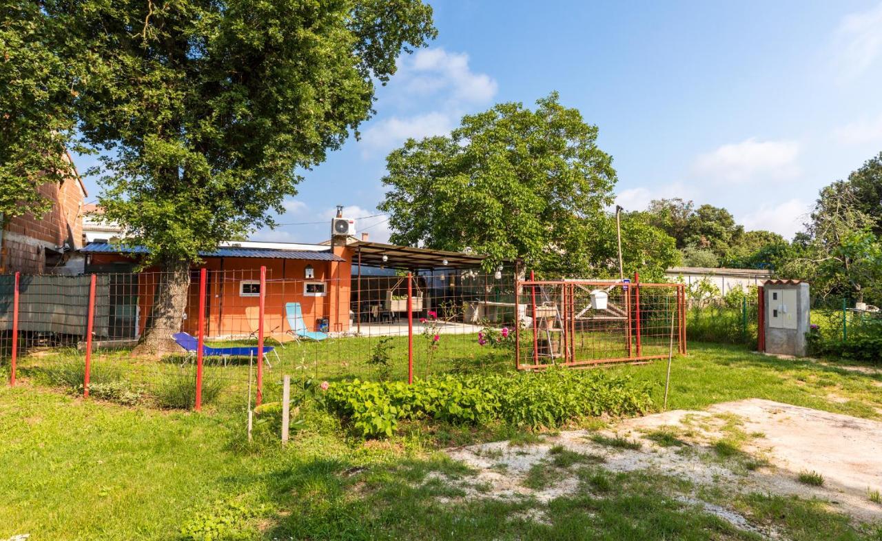 Vacation House "Andy" Pula Ngoại thất bức ảnh